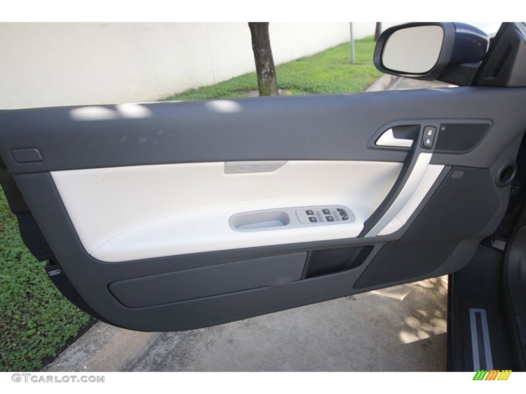 2013 Volvo C70 T5 Calcite/Off Black Door Panel Photo #68715895