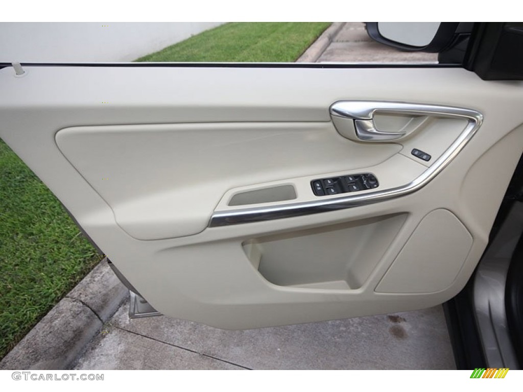 2013 Volvo XC60 T6 AWD Sandstone Door Panel Photo #68716792