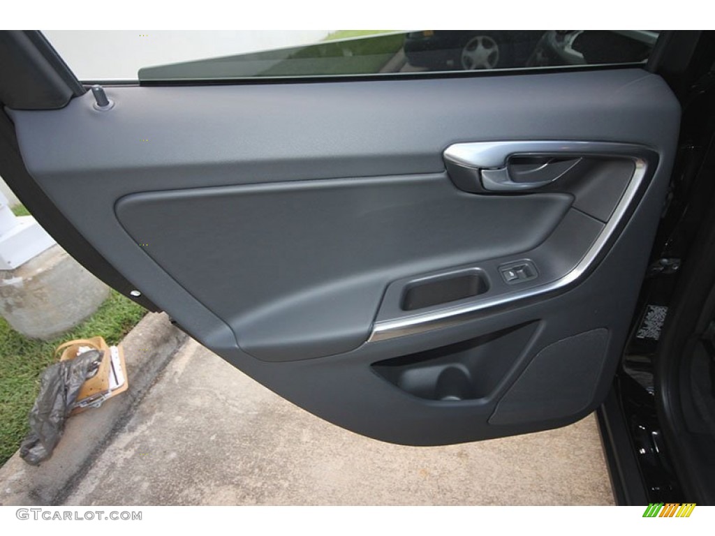 2013 Volvo XC60 3.2 Off Black Door Panel Photo #68717932