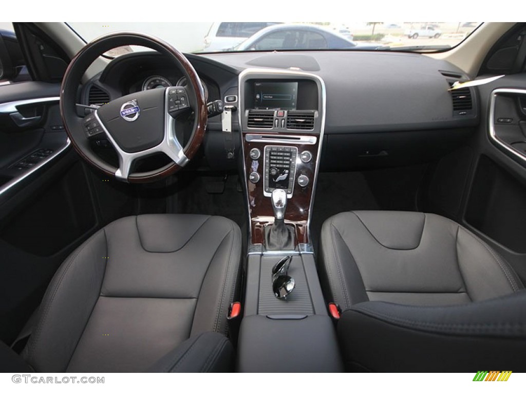 2013 Volvo XC60 3.2 Off Black Dashboard Photo #68717948