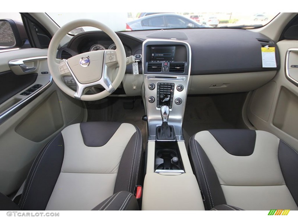 2013 Volvo XC60 3.2 Espresso/Sandstone Dashboard Photo #68718115