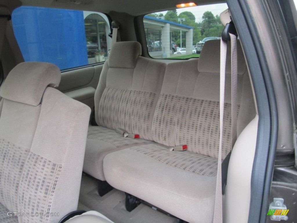 2005 Chevrolet Venture LS Rear Seat Photo #68718163