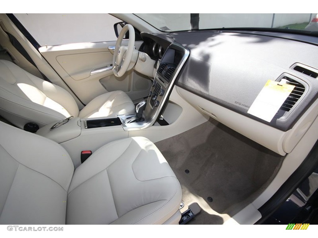 2013 Volvo XC60 T6 AWD Sandstone Dashboard Photo #68718342