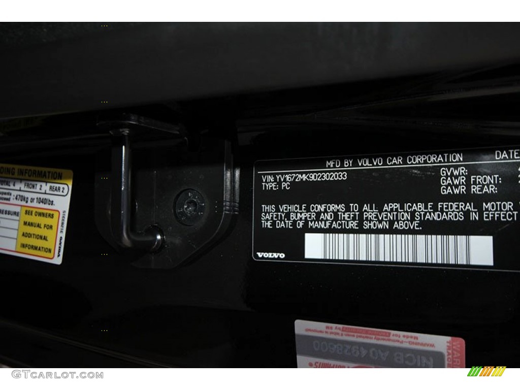 2013 C30 T5 R-Design - Black Sapphire Metallic / R-Design Off Black/Calcite photo #4