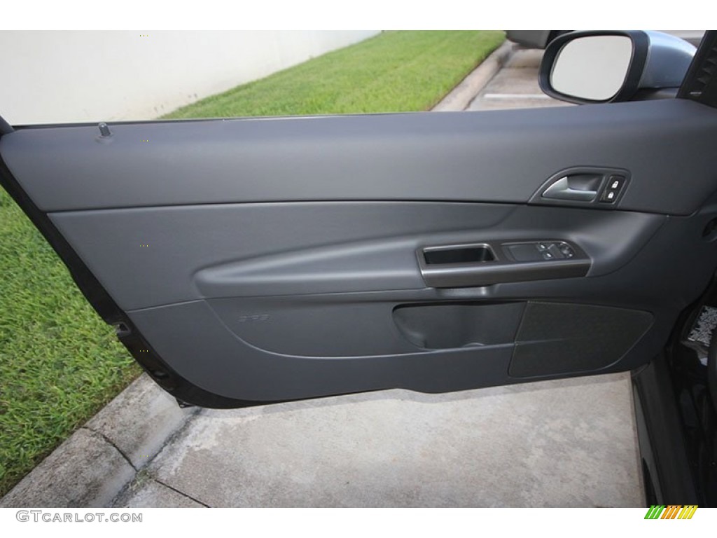 2013 Volvo C30 T5 R-Design R-Design Off Black/Calcite Door Panel Photo #68719133