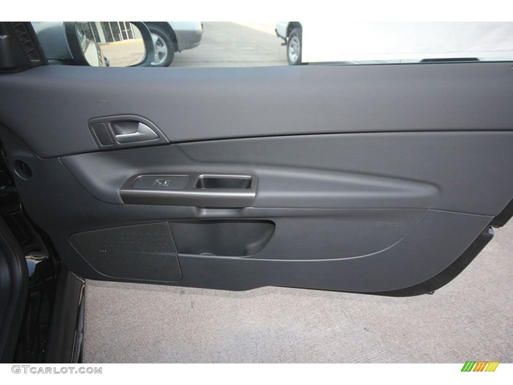 2013 Volvo C30 T5 R-Design R-Design Off Black/Calcite Door Panel Photo #68719195