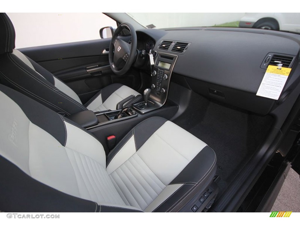 R-Design Off Black/Calcite Interior 2013 Volvo C30 T5 R-Design Photo #68719201