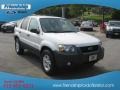 Oxford White - Escape Hybrid 4WD Photo No. 4