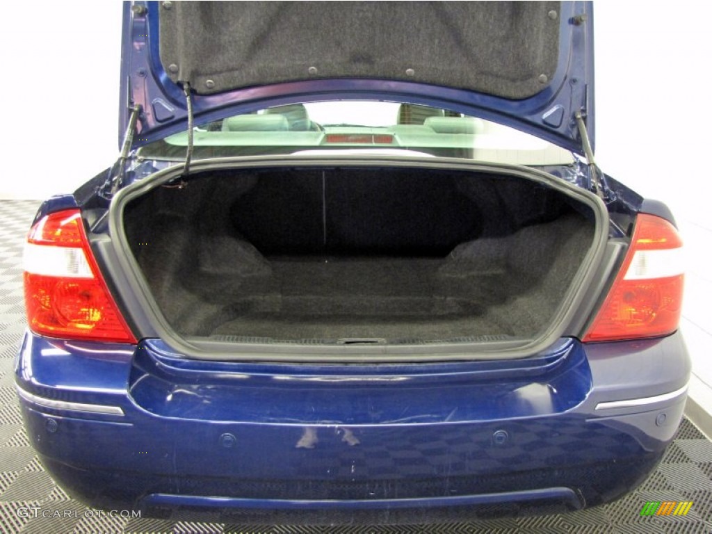 2005 Ford Five Hundred SEL Trunk Photo #68726125