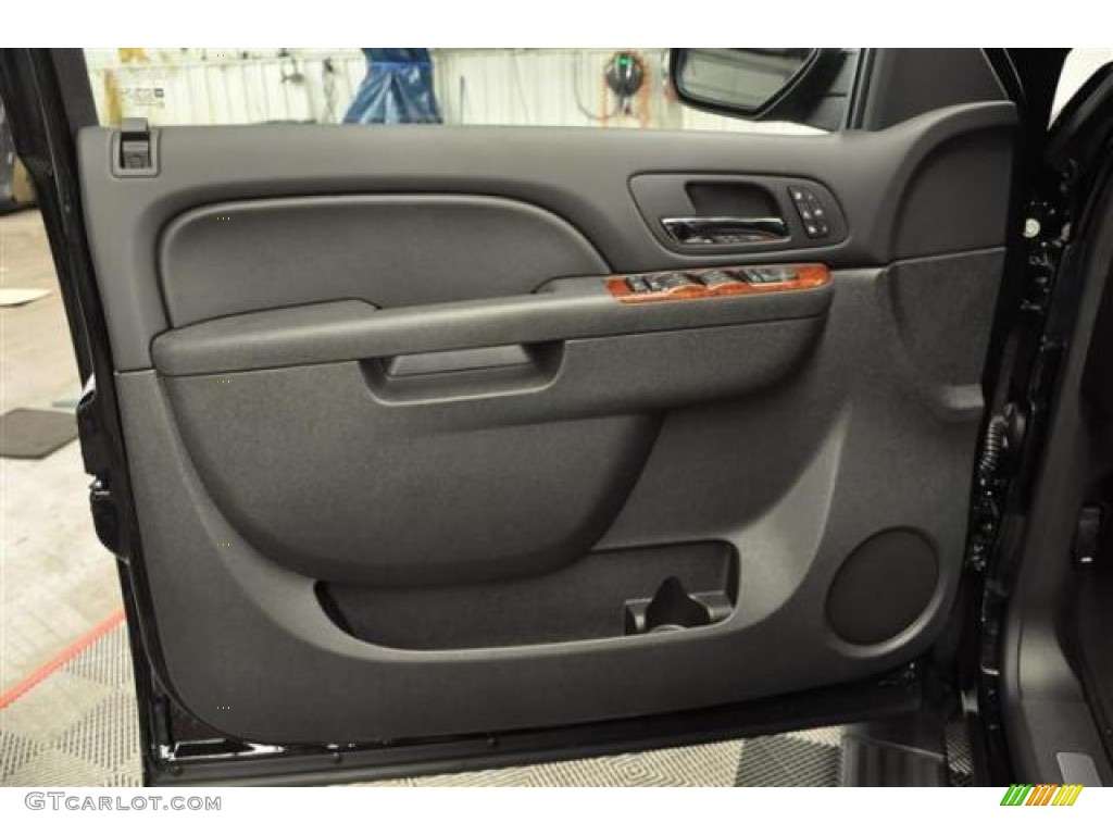 2013 Chevrolet Suburban LTZ 4x4 Door Panel Photos