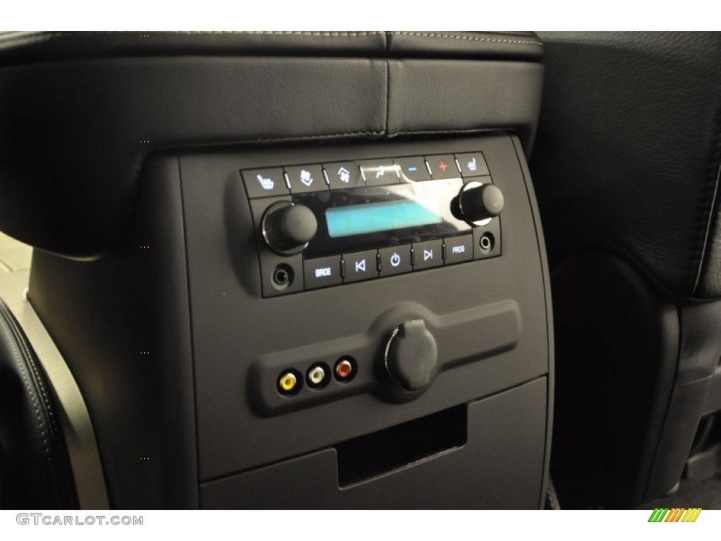 2013 Cadillac Escalade Platinum AWD Controls Photo #68728423