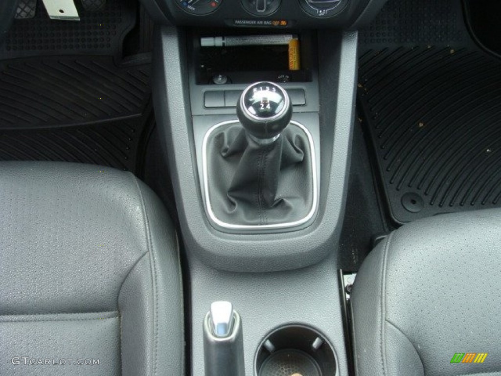 2011 Volkswagen Jetta SE Sedan Transmission Photos