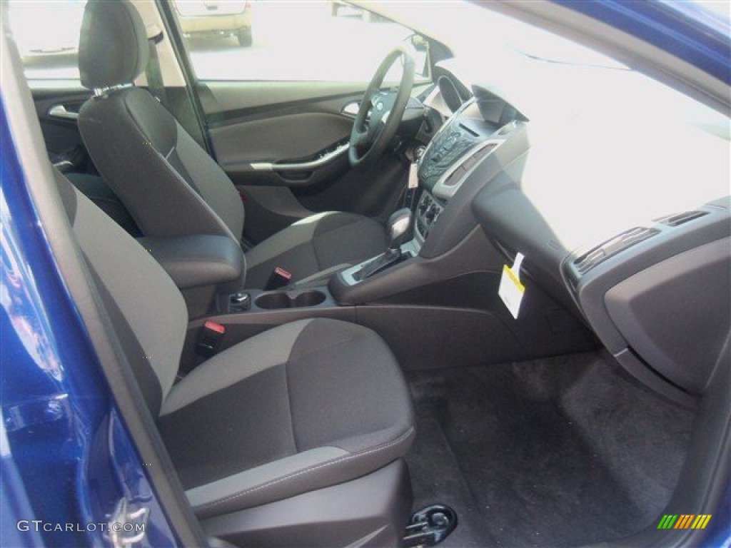 2012 Focus SE 5-Door - Sonic Blue Metallic / Charcoal Black photo #13