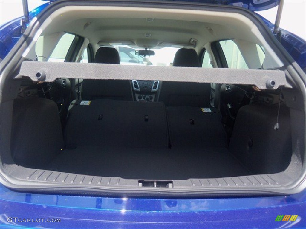 2012 Focus SE 5-Door - Sonic Blue Metallic / Charcoal Black photo #14