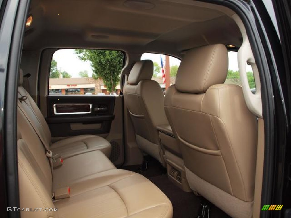 2009 Ram 1500 Laramie Crew Cab 4x4 - Brilliant Black Crystal Pearl / Light Pebble Beige/Bark Brown photo #9