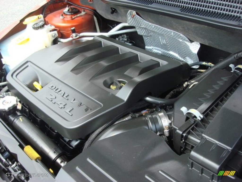 2009 Dodge Caliber R/T Engine Photos