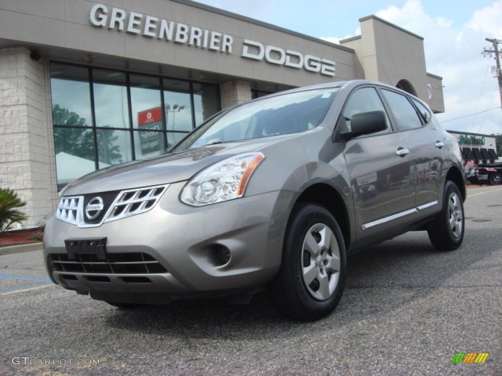 Platinum Graphite Nissan Rogue