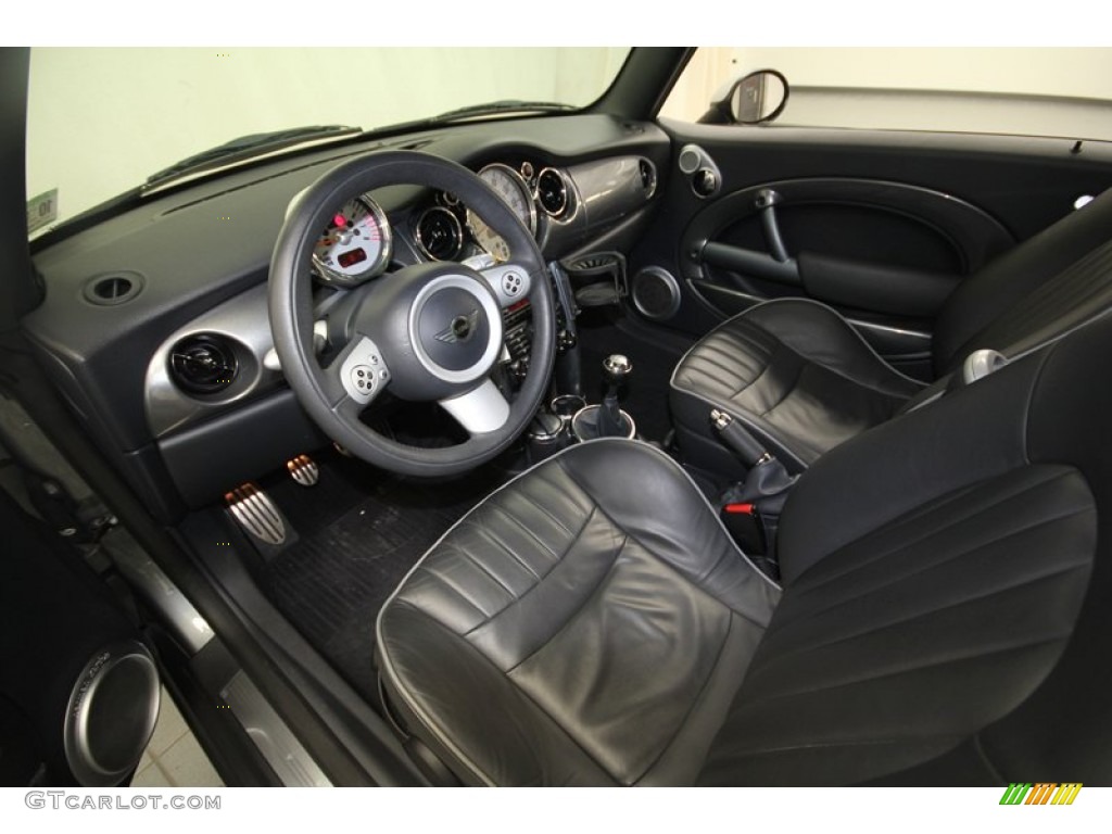 Carbon Black Lounge Leather Interior 2006 Mini Cooper S Hardtop Photo #68734867