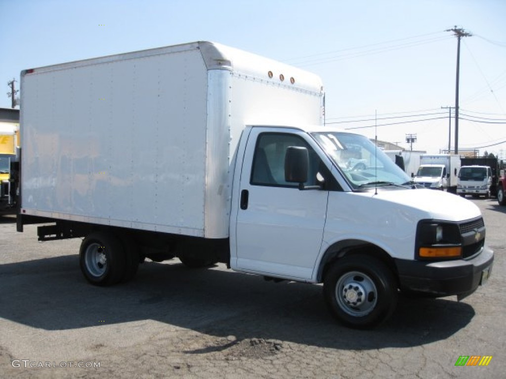 2007 Express Cutaway 3500 Commercial Moving Van - Summit White / Pewter photo #1