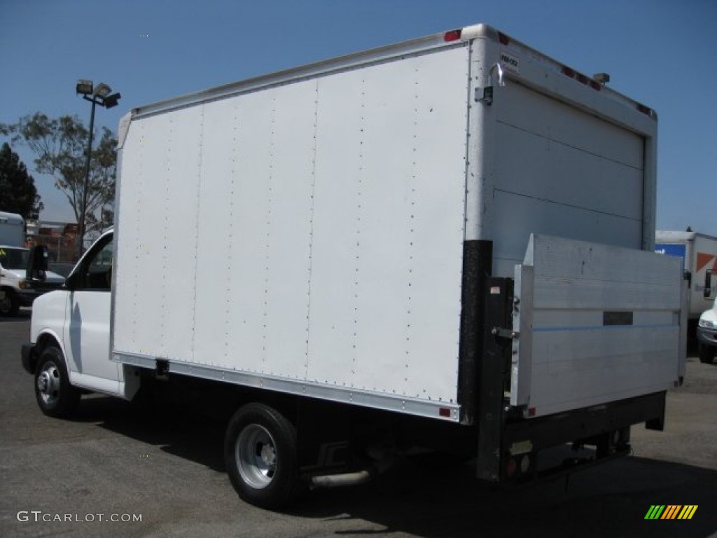 2007 Express Cutaway 3500 Commercial Moving Van - Summit White / Pewter photo #4