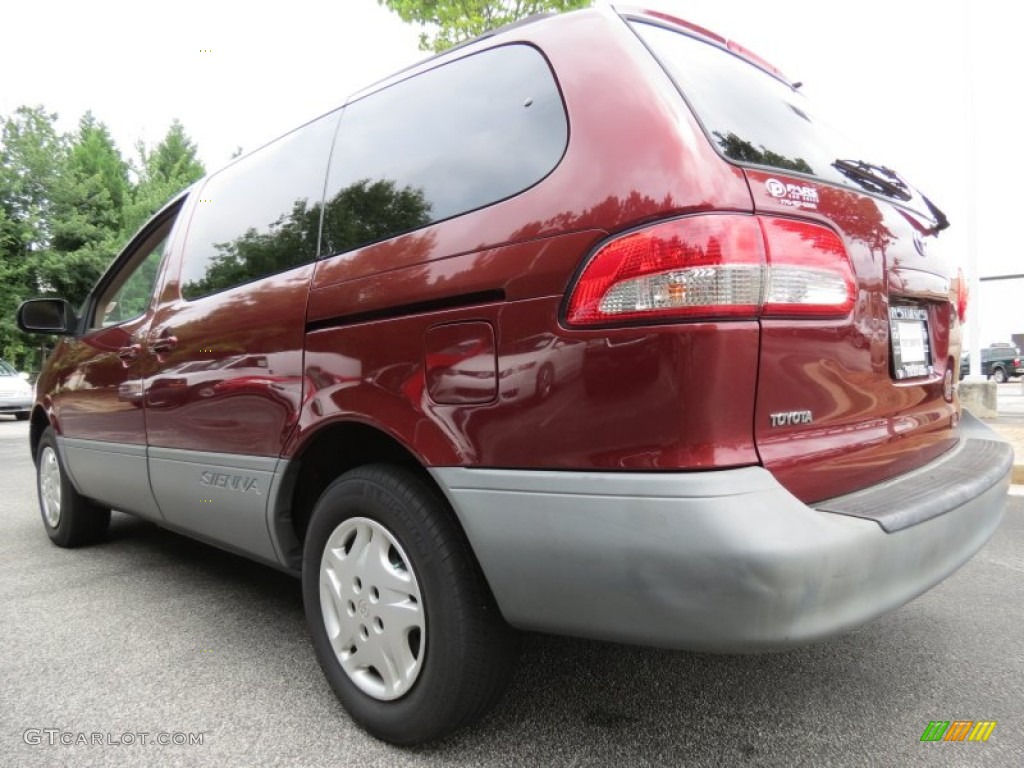 2002 Sienna CE - Vintage Red Pearl / Oak photo #2