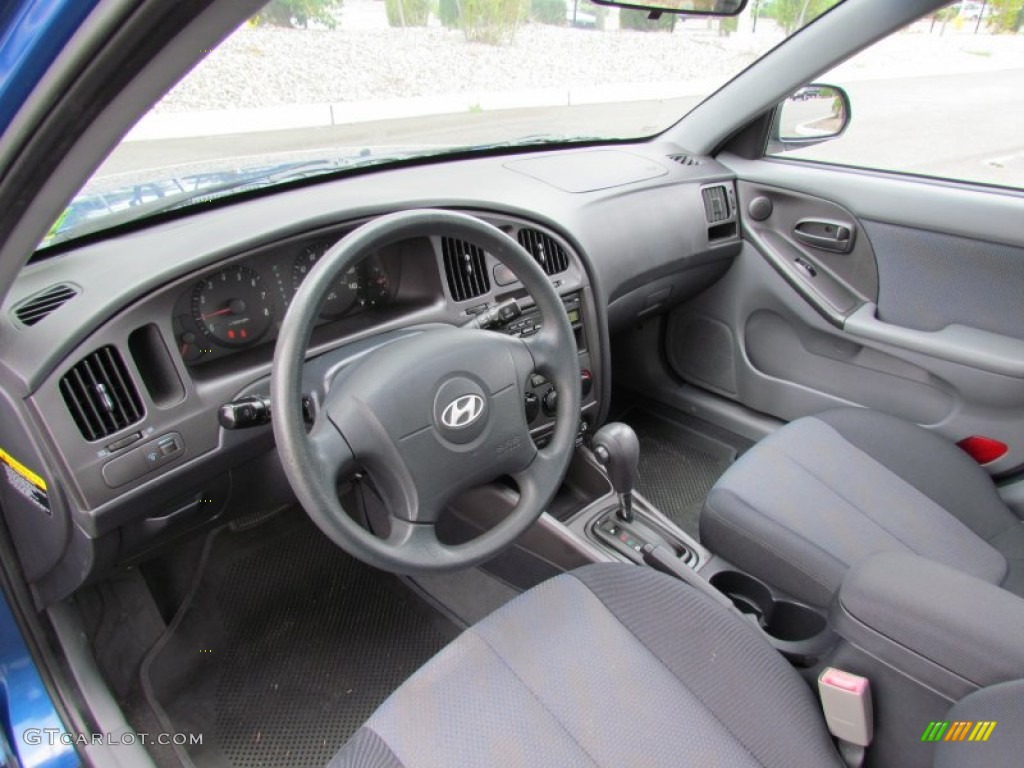 Gray Interior 2005 Hyundai Elantra GLS Hatchback Photo #68740756