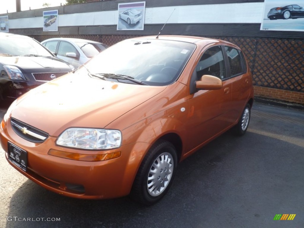 2006 Aveo LS Hatchback - Spicy Orange / Charcoal photo #6