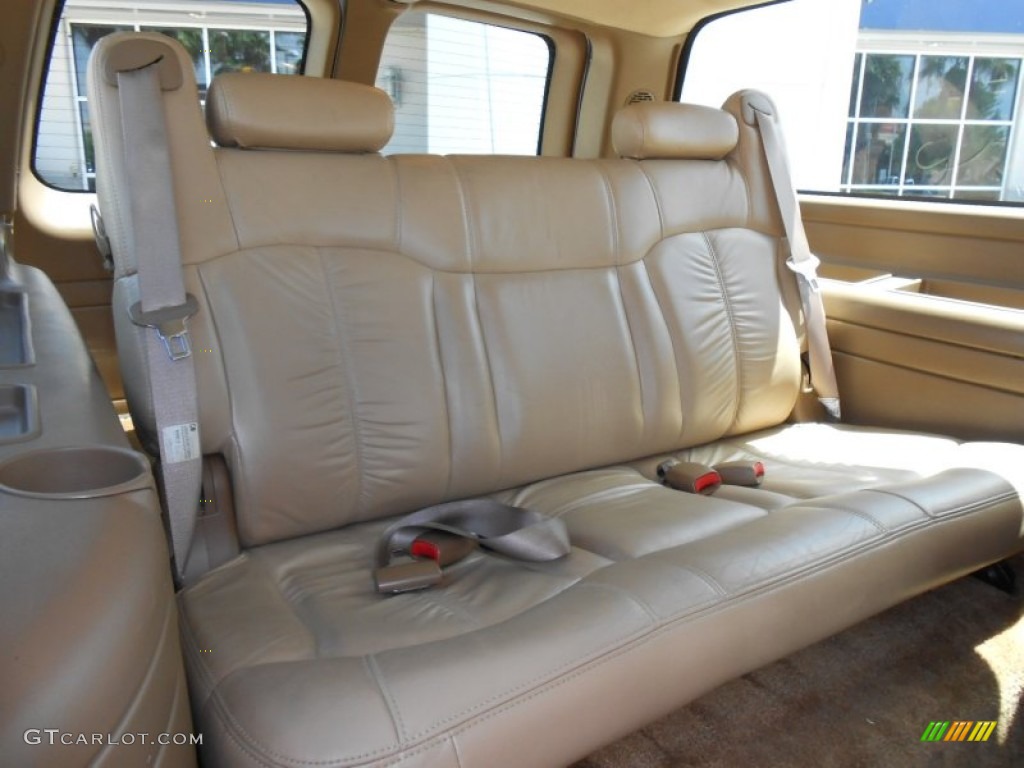 2000 Chevrolet Suburban 2500 LT 4x4 Rear Seat Photo #68742289