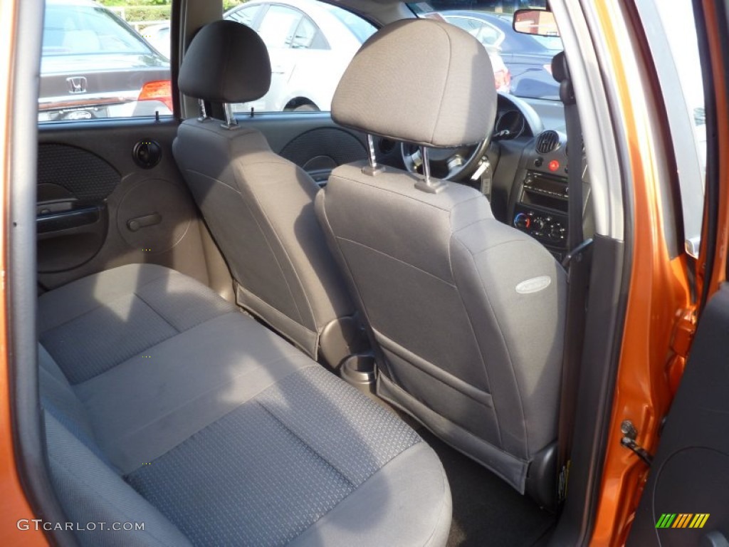 2006 Aveo LS Hatchback - Spicy Orange / Charcoal photo #16