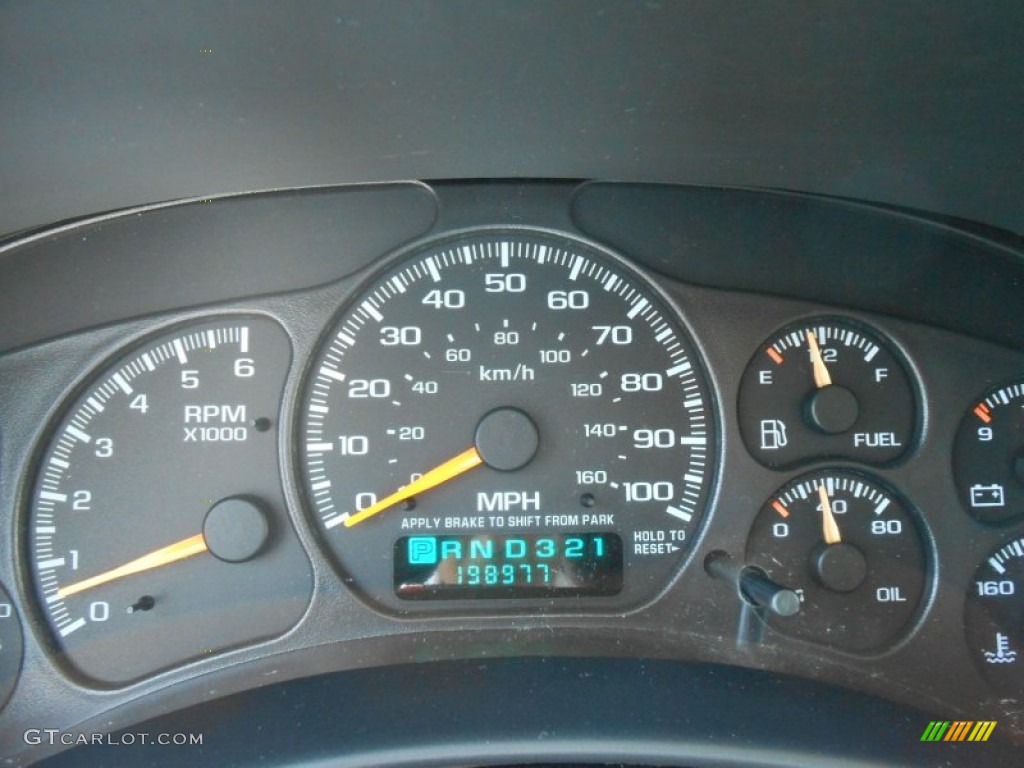 2000 Chevrolet Suburban 2500 LT 4x4 Gauges Photo #68742364