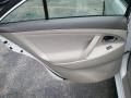 Super White - Camry LE Photo No. 15