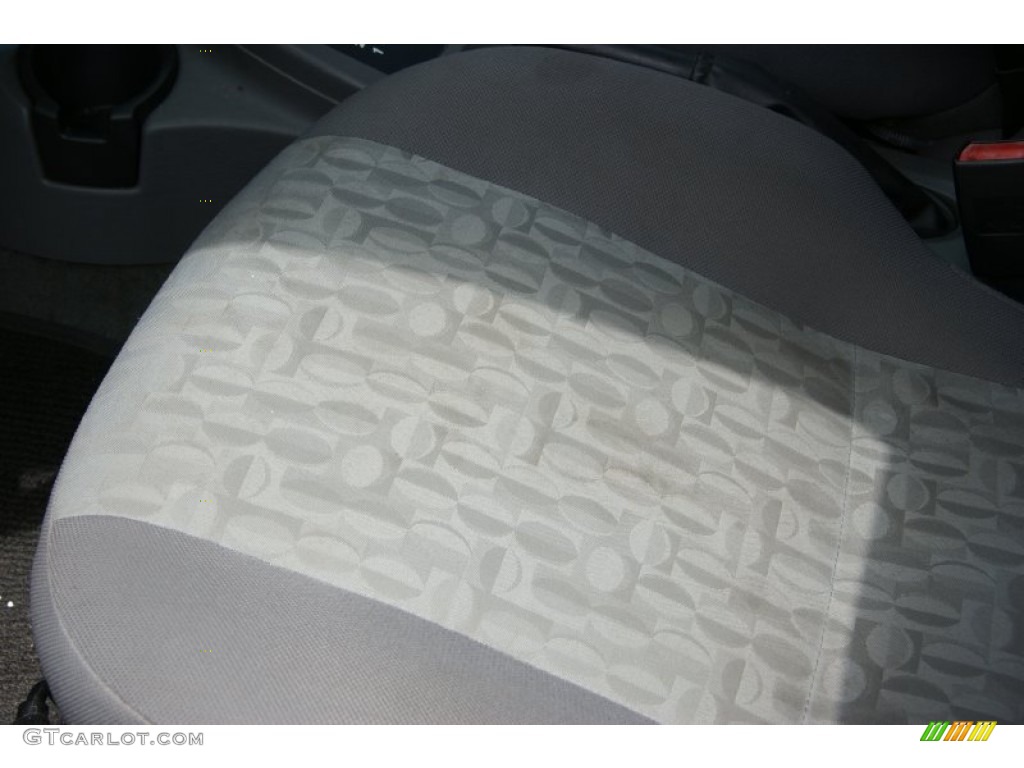 2005 Focus ZXW SES Wagon - Sonic Blue Metallic / Dark Flint/Light Flint photo #9