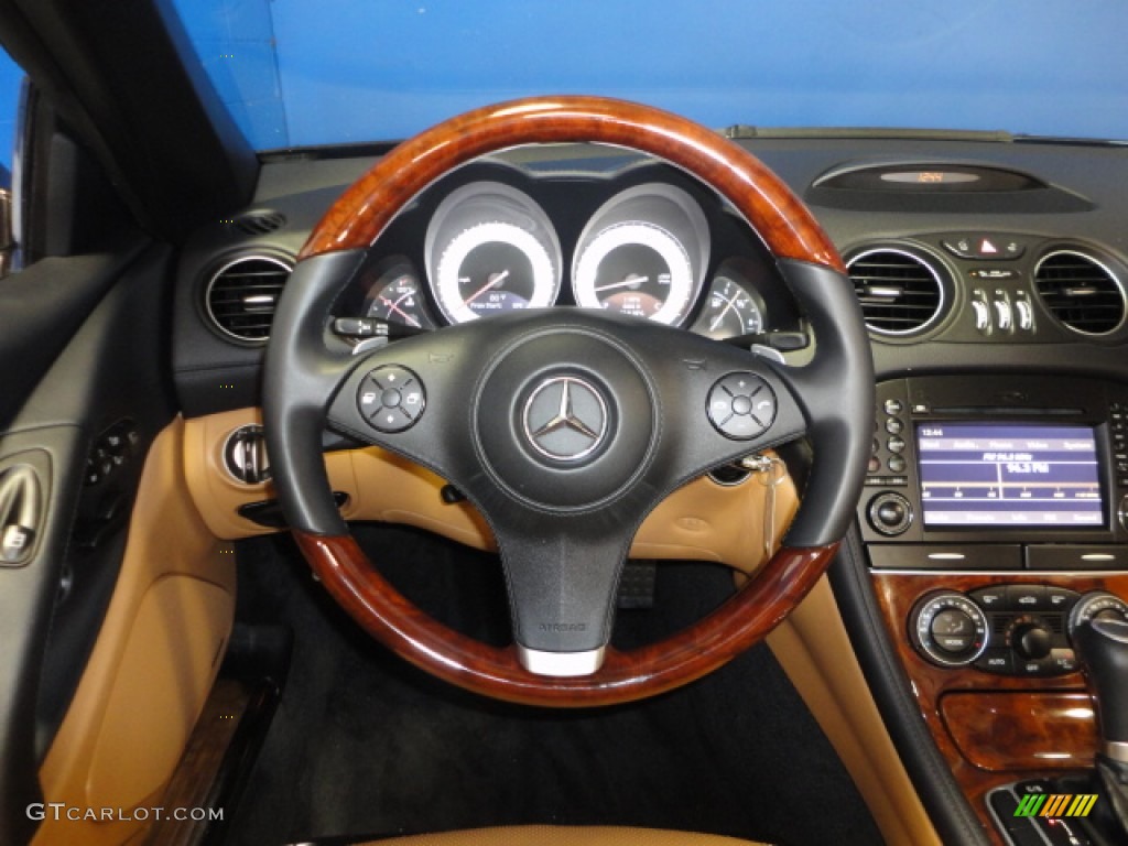 2011 Mercedes-Benz SL 550 Roadster Natural Beige Steering Wheel Photo #68747404