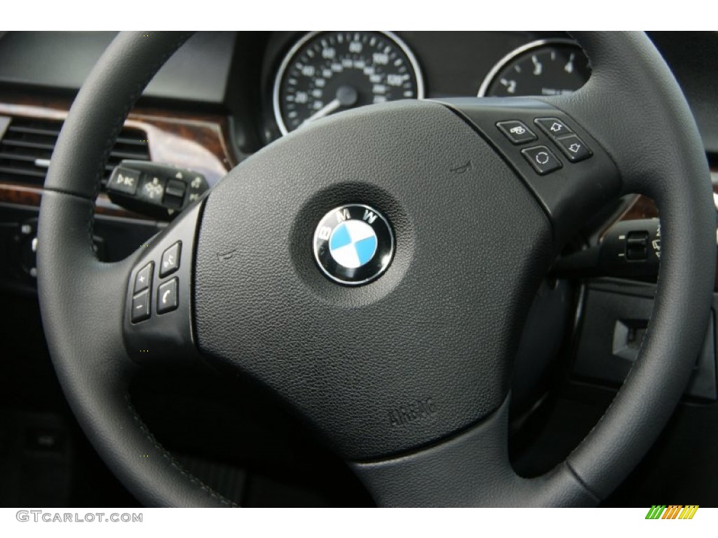2006 BMW 3 Series 330xi Sedan Black Steering Wheel Photo #68747761