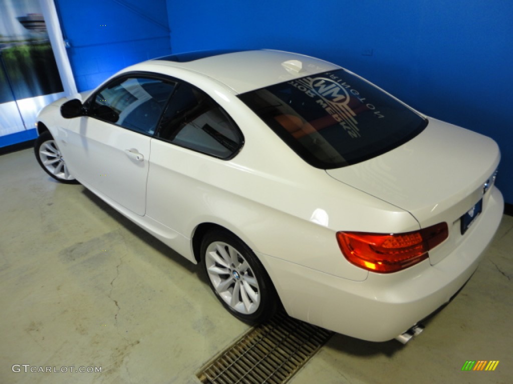 2012 3 Series 328i xDrive Coupe - Mineral White Metallic / Coral Red/Black photo #33