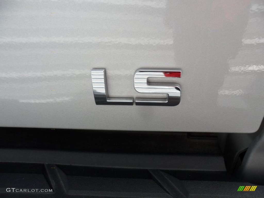 2011 Silverado 1500 LS Extended Cab 4x4 - Sheer Silver Metallic / Dark Titanium photo #17