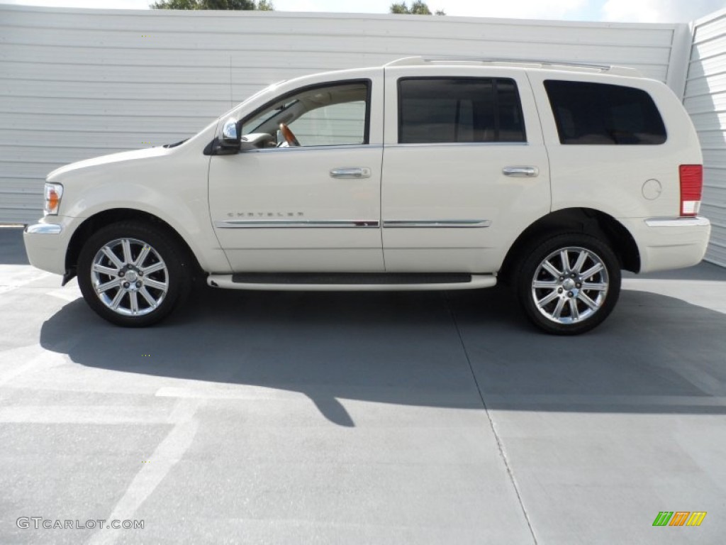 Cool Vanilla 2009 Chrysler Aspen Limited Exterior Photo #68750755