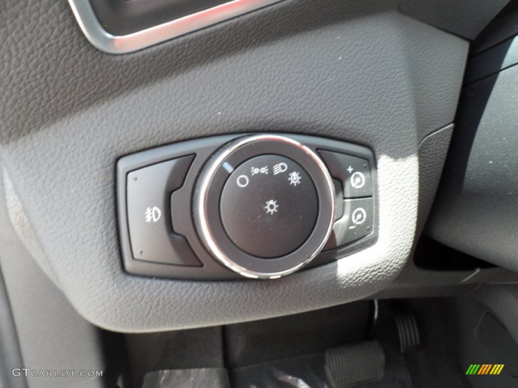 2013 Ford Escape SEL 1.6L EcoBoost Controls Photo #68752108