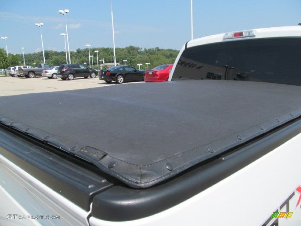 2010 F150 STX SuperCab 4x4 - Oxford White / Medium Stone photo #12