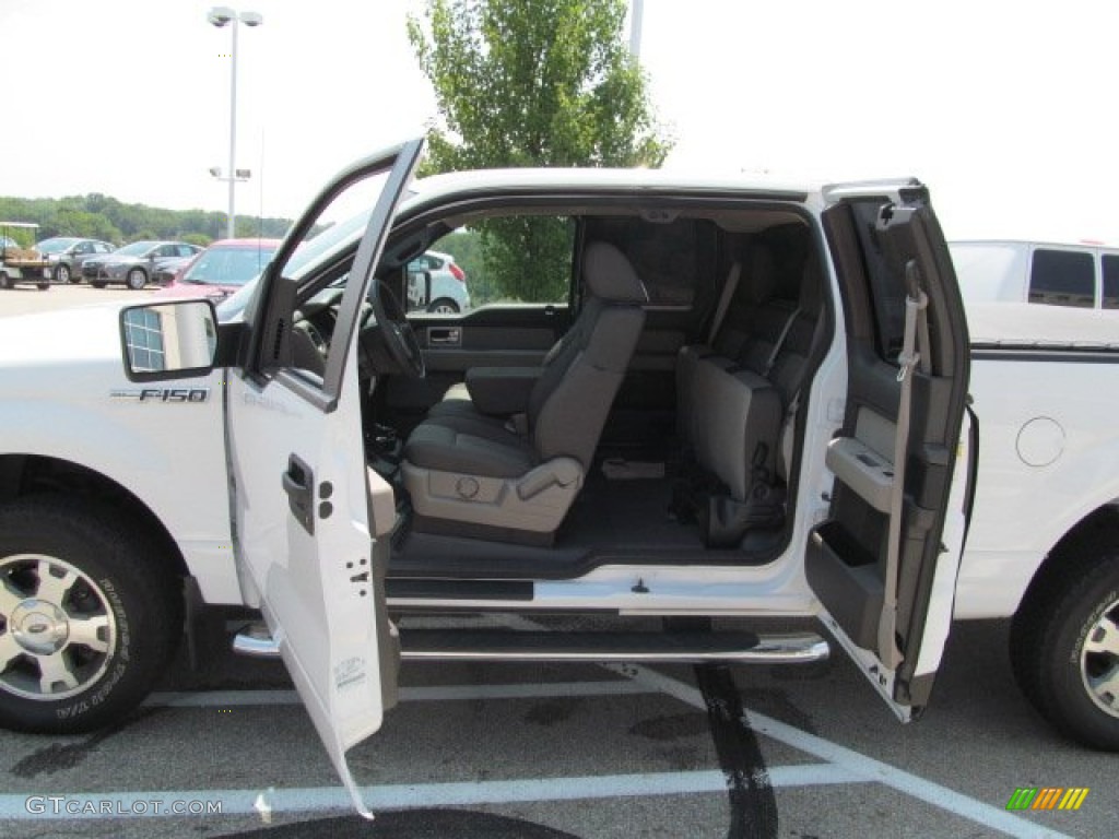 2010 F150 STX SuperCab 4x4 - Oxford White / Medium Stone photo #13