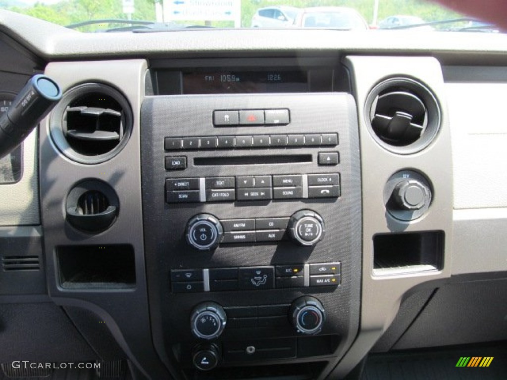 2010 F150 STX SuperCab 4x4 - Oxford White / Medium Stone photo #19