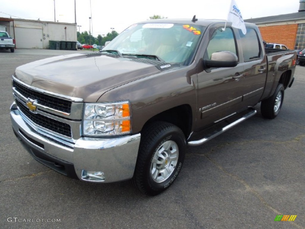 2007 Silverado 2500HD LTZ Crew Cab 4x4 - Desert Brown Metallic / Light Cashmere/Ebony photo #2