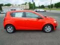 Inferno Orange Metallic - Sonic LT Hatch Photo No. 4