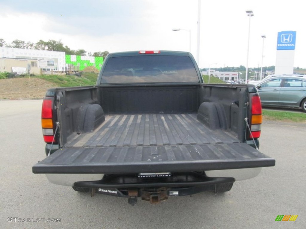 2004 Sierra 2500HD SLE Crew Cab 4x4 - Polo Green Metallic / Pewter photo #17