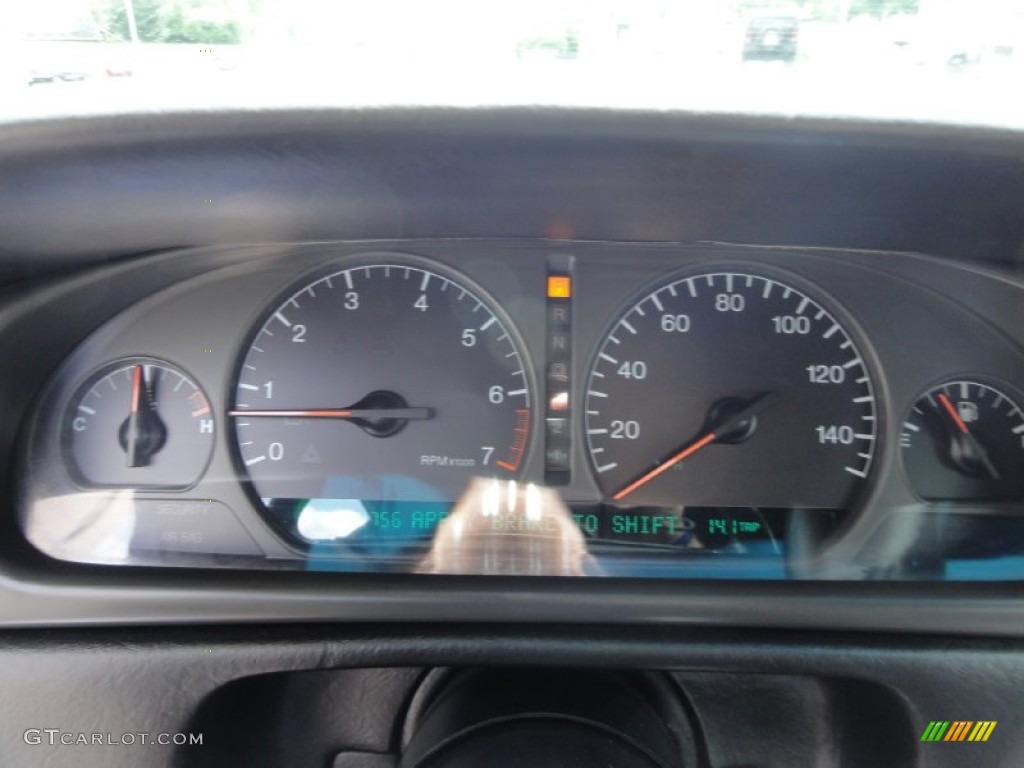 2002 Cadillac Eldorado ESC Gauges Photos