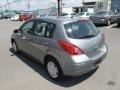 Magnetic Gray Metallic - Versa 1.8 S Hatchback Photo No. 5