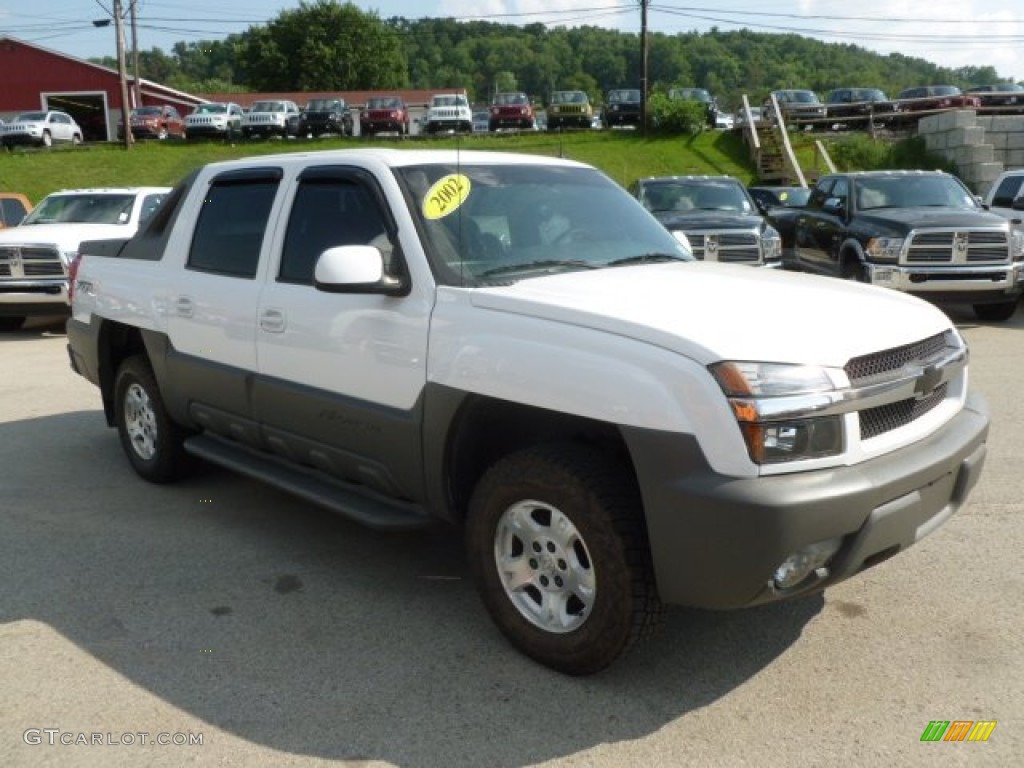 Summit White 2002 Chevrolet Avalanche Z71 4x4 Exterior Photo #68760329
