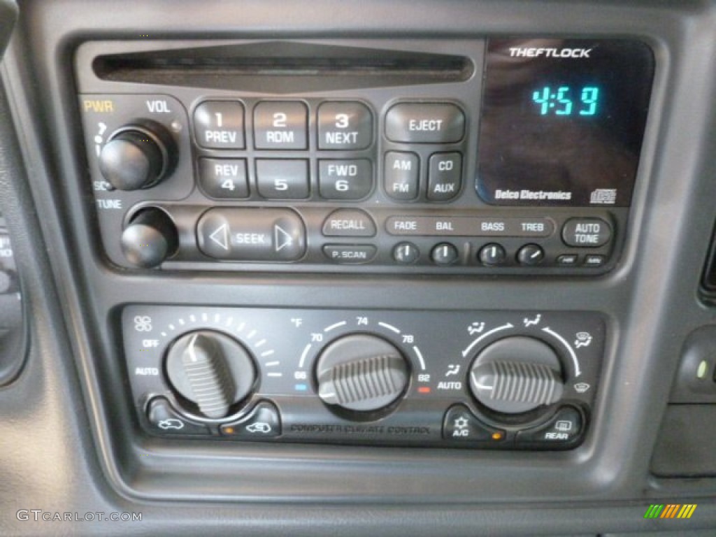 2002 Chevrolet Avalanche Z71 4x4 Controls Photo #68760485