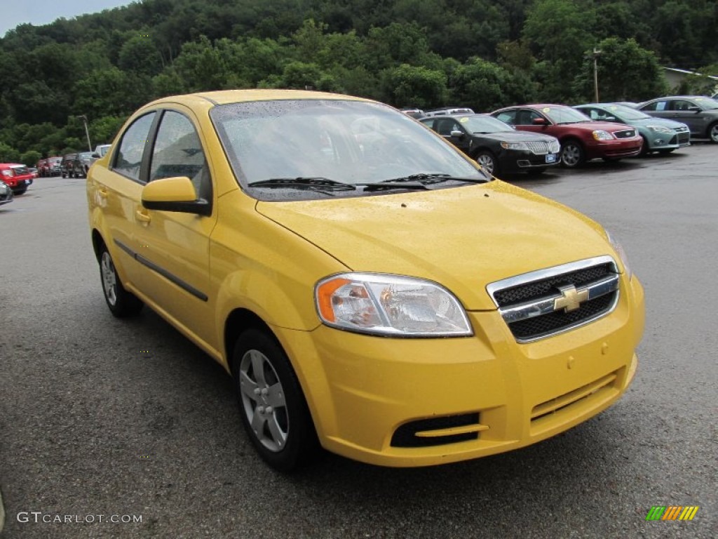 2010 Aveo LT Sedan - Summer Yellow / Charcoal photo #5