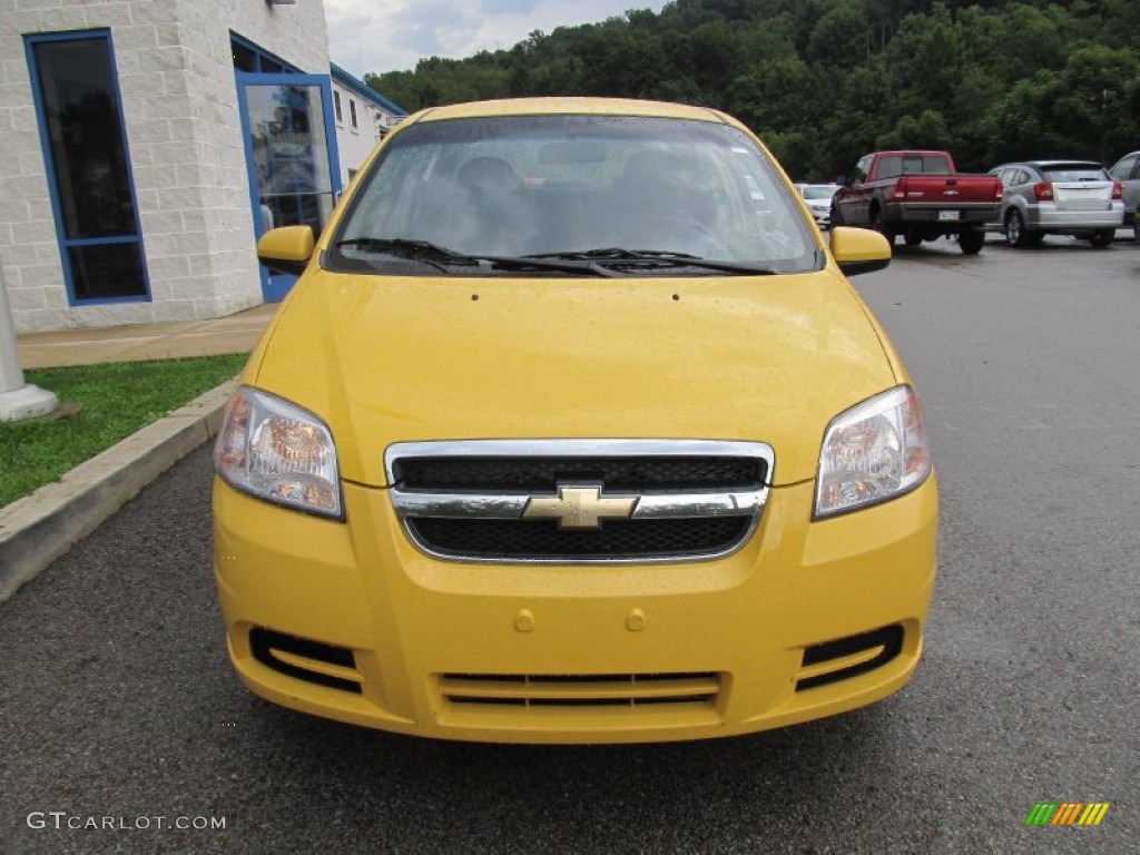 2010 Aveo LT Sedan - Summer Yellow / Charcoal photo #6